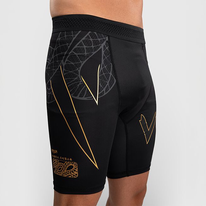 Serpenti Vale Tudo-Shorts Svart Silver Guld