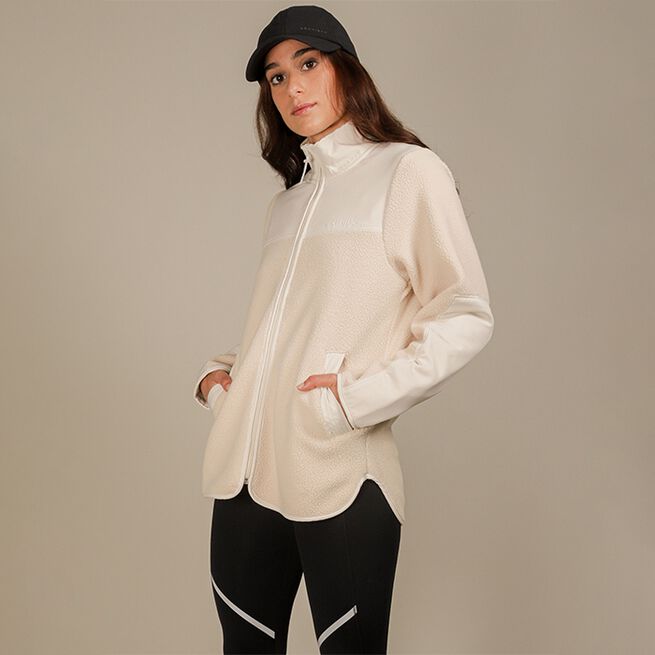 Phoebe Pilejacka Beige