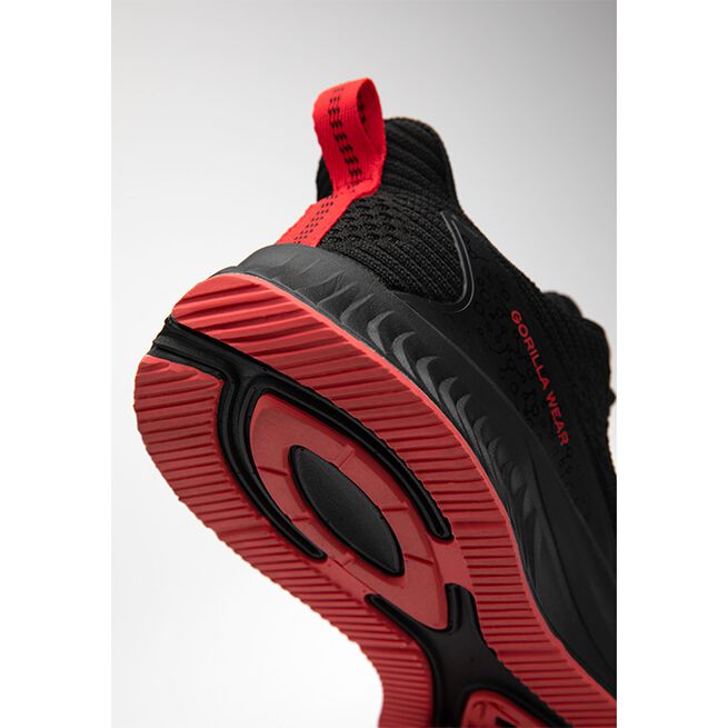Milton Training Shoes, Black/Red