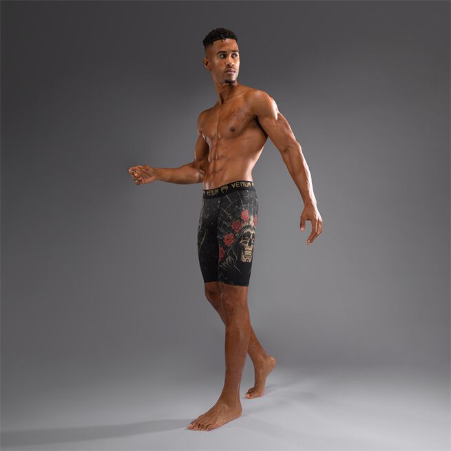 Santa Muerte 5.0 Vale Tudo Shorts Svart Guld