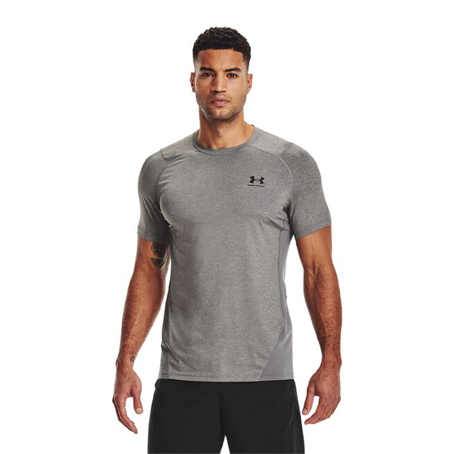 UA HG Armour Fitted SS, Carbon Heather/Black