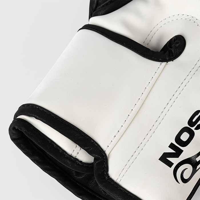 Venum X Mike Tyson Replica Boxningshandskar Svart Vit