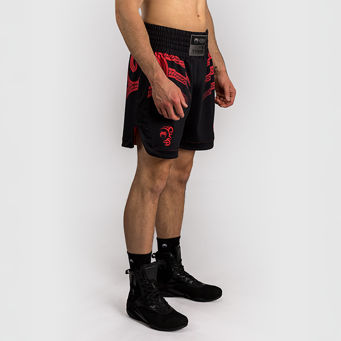 Venum X Mike Tyson Everyone has a plan Boxningsshorts Svart R&ouml;d
