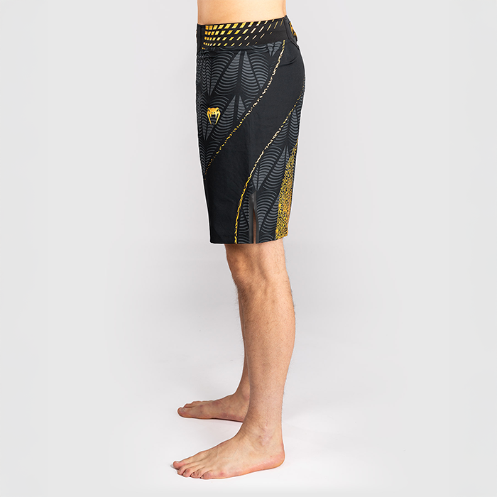 UFC Zenith by Venum Fight Night Fightshorts L&aring;ng modell Svart Guld
