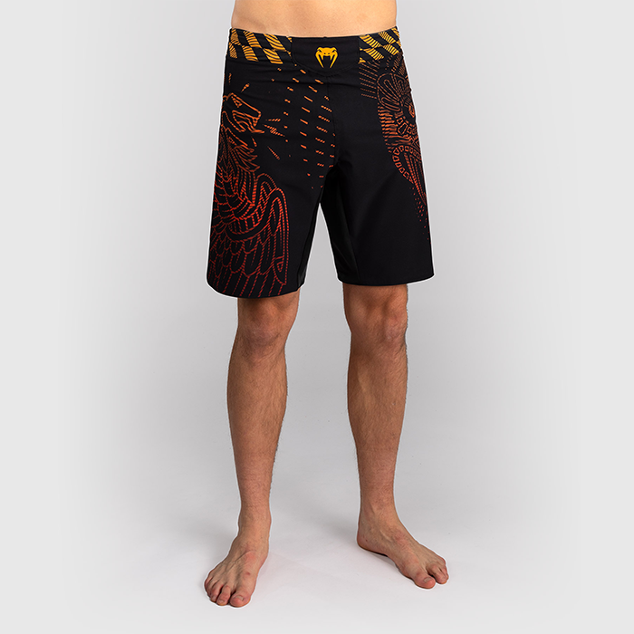 Venum Quetzal Fury Fightshorts Svart R&ouml;d Orange