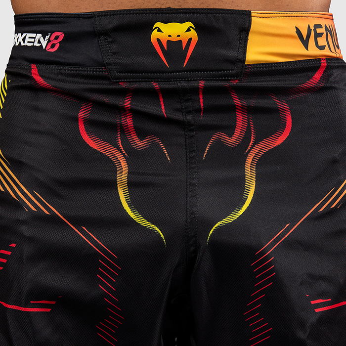 Venum x TEKKEN 8 Fightshorts Yoshimitsu Svart Orange