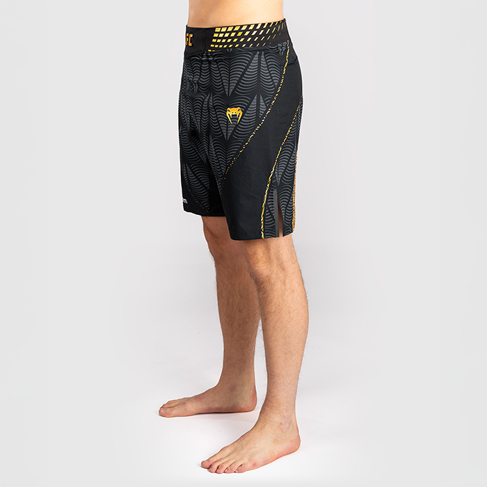 UFC Zenith by Venum Fight Night Fightshorts L&aring;ng modell Svart Guld