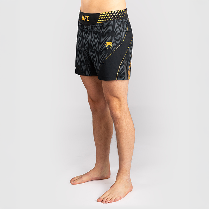 UFC Zenith by Venum Fight Night Fightshorts Kort modell Svart Guld