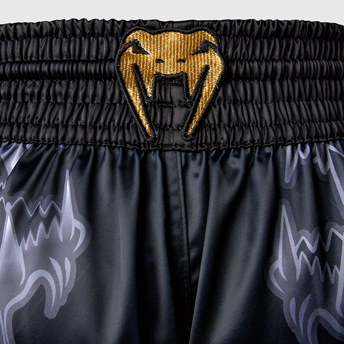Venum Wolf Atak Thaishorts Svart Gr&aring;