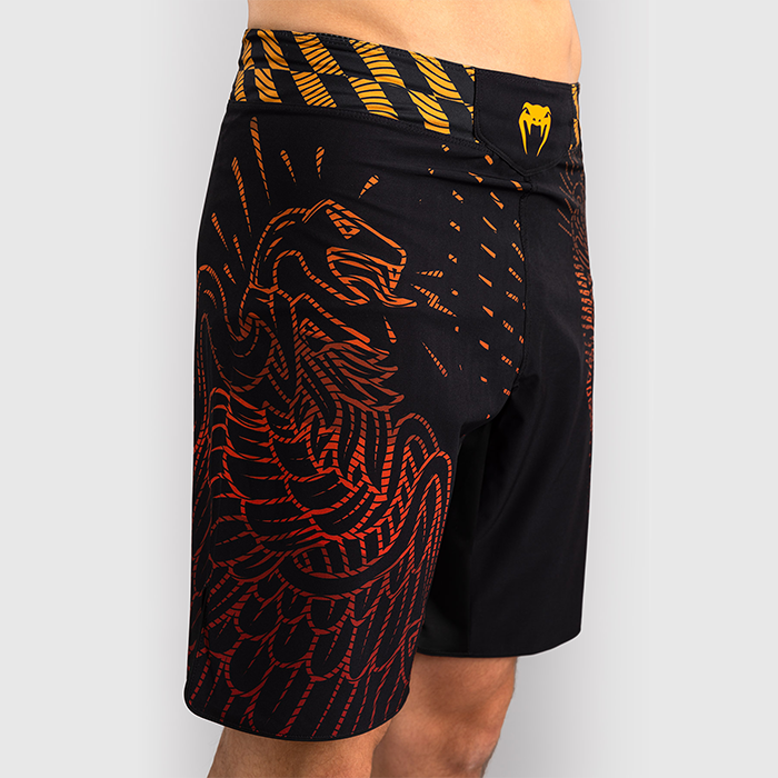 Venum Quetzal Fury Fightshorts Svart R&ouml;d Orange