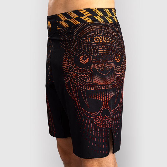 Venum Quetzal Fury Fightshorts Svart R&ouml;d Orange