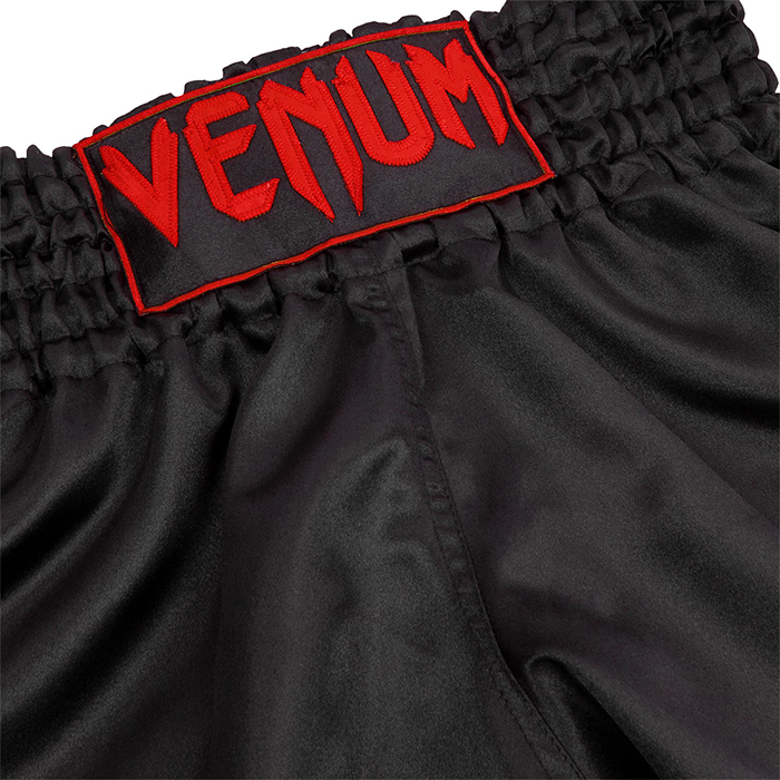 Classic Muay Thai Shorts Svart/R&ouml;d