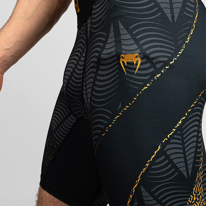 UFC Zenith by Venum Fight Night Vale Tudo Shorts Svart Guld