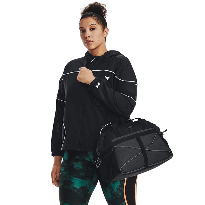 Läs mer om UA Project Rock Gym Bag Black