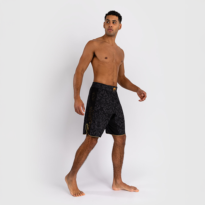 Venum x Ilia Topuria Unmatched Fightshorts Svart Guld