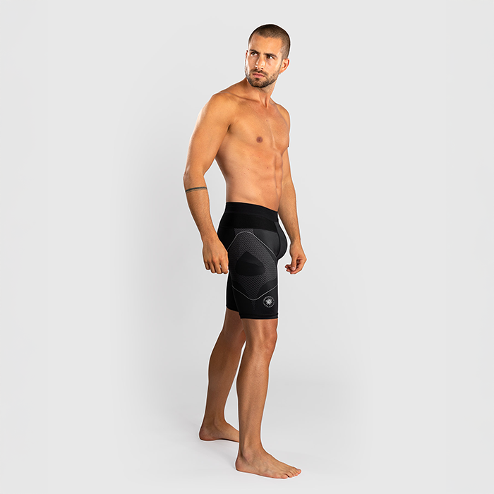 Nexus Vale Tudo-Shorts Svart Silver