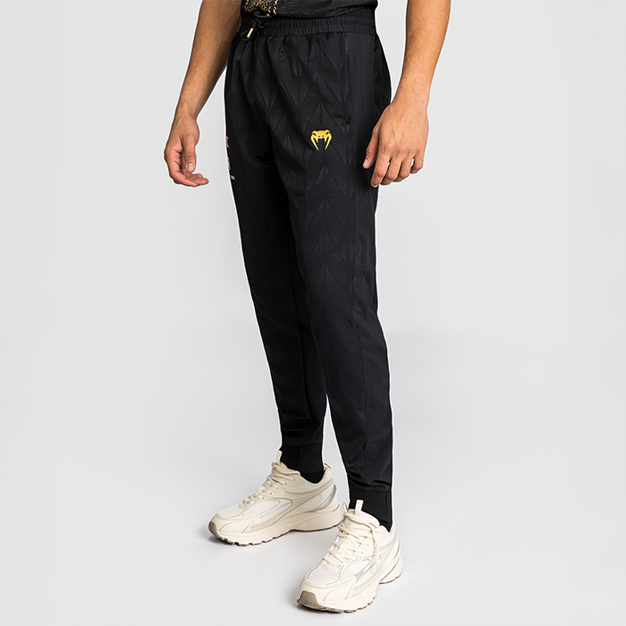 UFC Zenith by Venum Fight Night Joggers Svart Guld