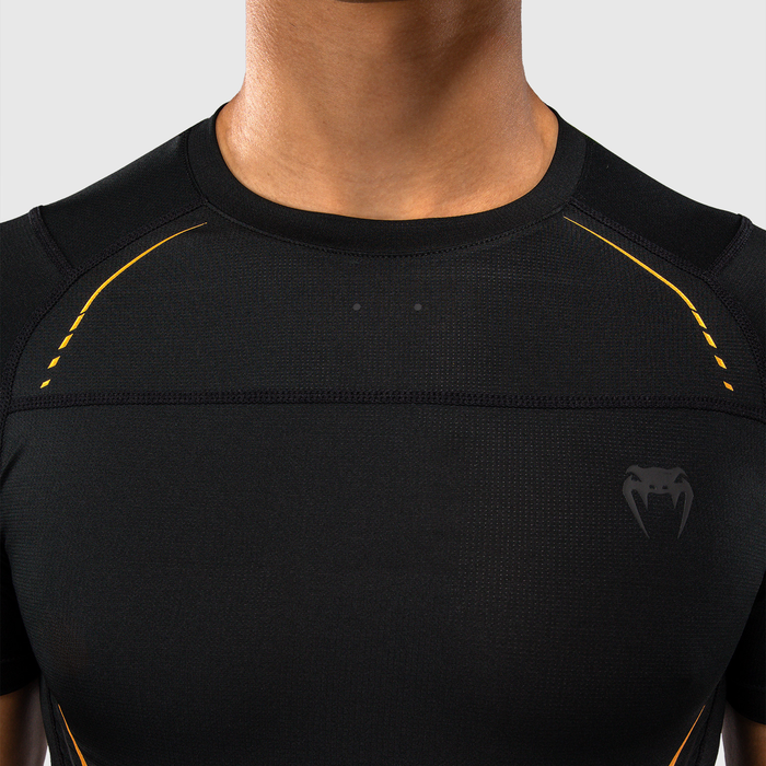 Venum G-Core Short Sleeve Rashguard Black/Gold