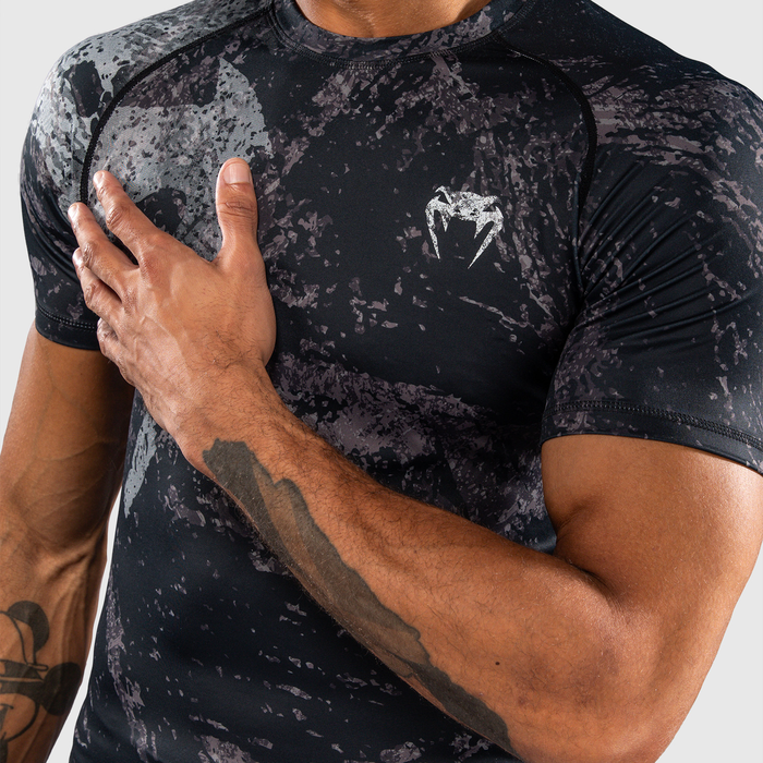 Venum RAGE & WORKOUT Short Sleeve Rashguard Black/Grey
