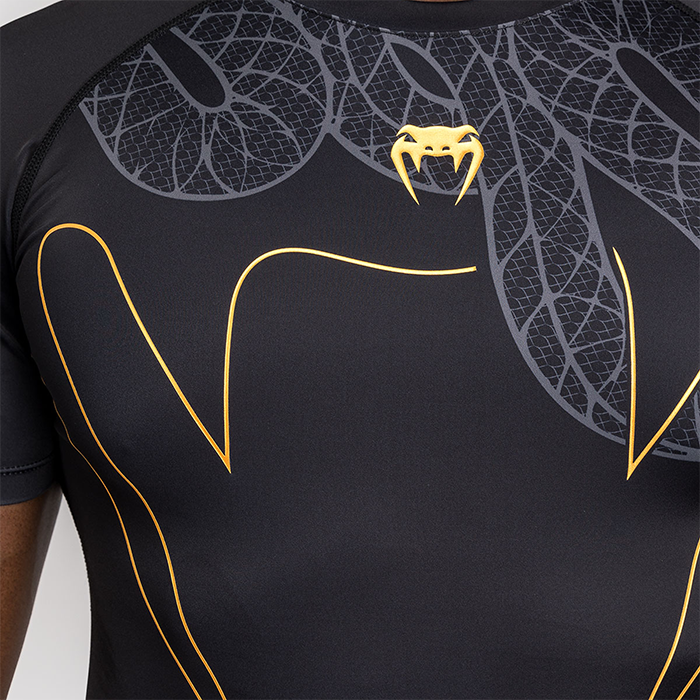 Serpenti Rashguard Kort &Auml;rm Svart Silver Guld