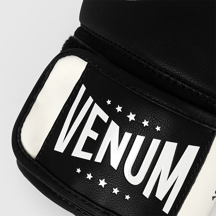 Venum X Mike Tyson Replica Boxningshandskar Svart Vit