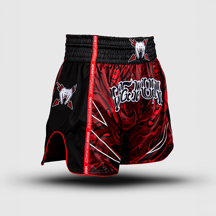 Venum Wolf Atak Thaishorts Svart R&ouml;d