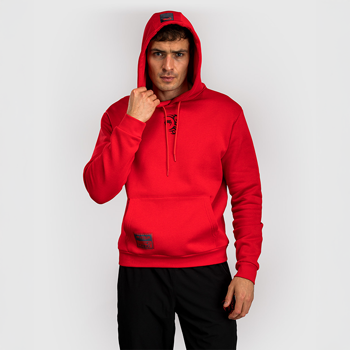 Venum X Mike Tyson Everyone has a plan Hoodie R&ouml;d Svart