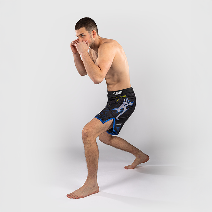 Venum x TEKKEN 8 Fightshorts King Svart Gul
