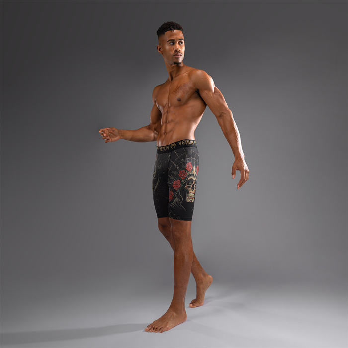 Santa Muerte 5.0 Vale Tudo Shorts Svart Guld
