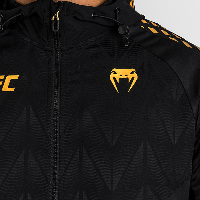 UFC Zenith by Venum Fight Night Hoodie Svart Guld