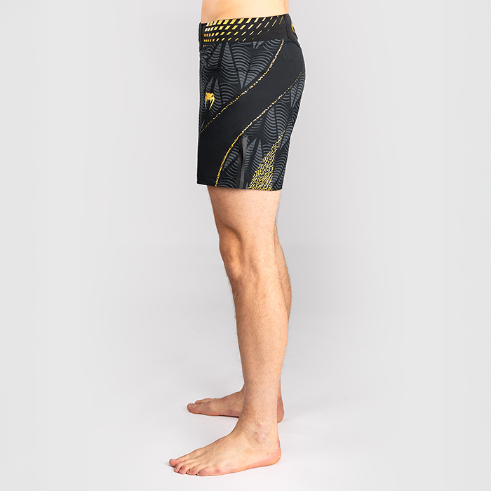 UFC Zenith by Venum Fight Night Fightshorts Kort modell Svart Guld