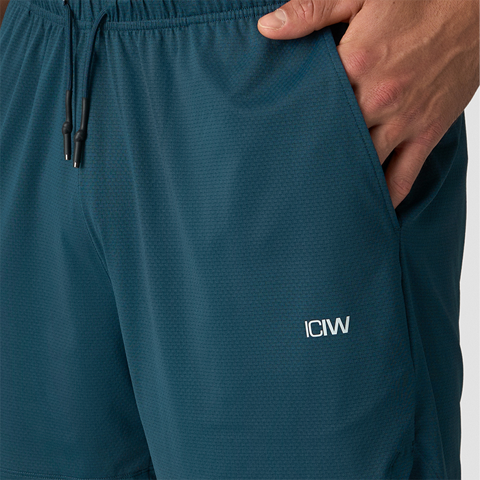 Stride Shorts M&ouml;rkgr&ouml;n
