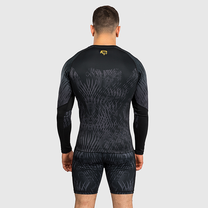 Venum X Chimaev Wild Borz Rashguard L&aring;ng&auml;rmad Svart Gr&aring;
