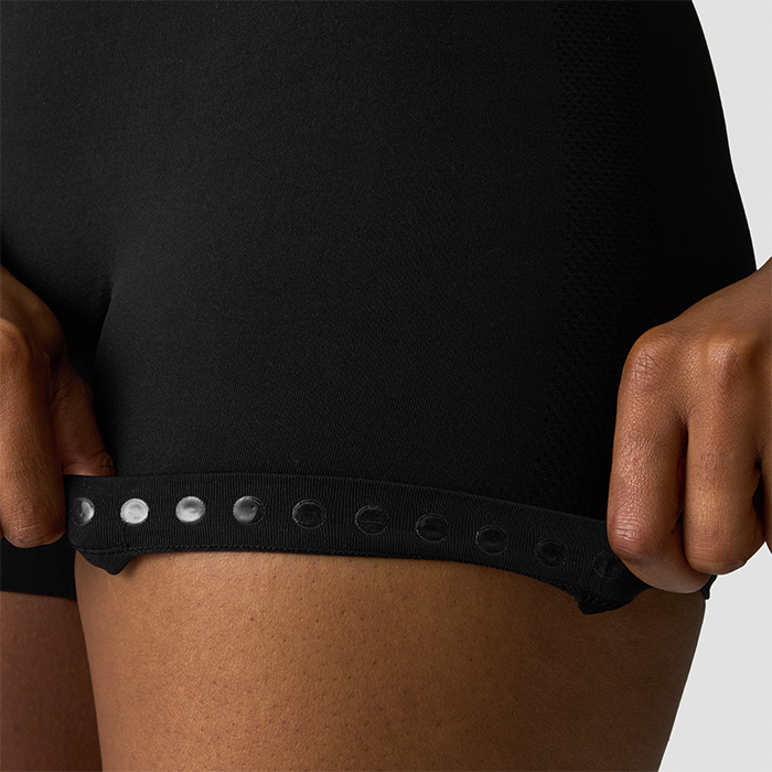 Define Seamless V-formade shorts Svart
