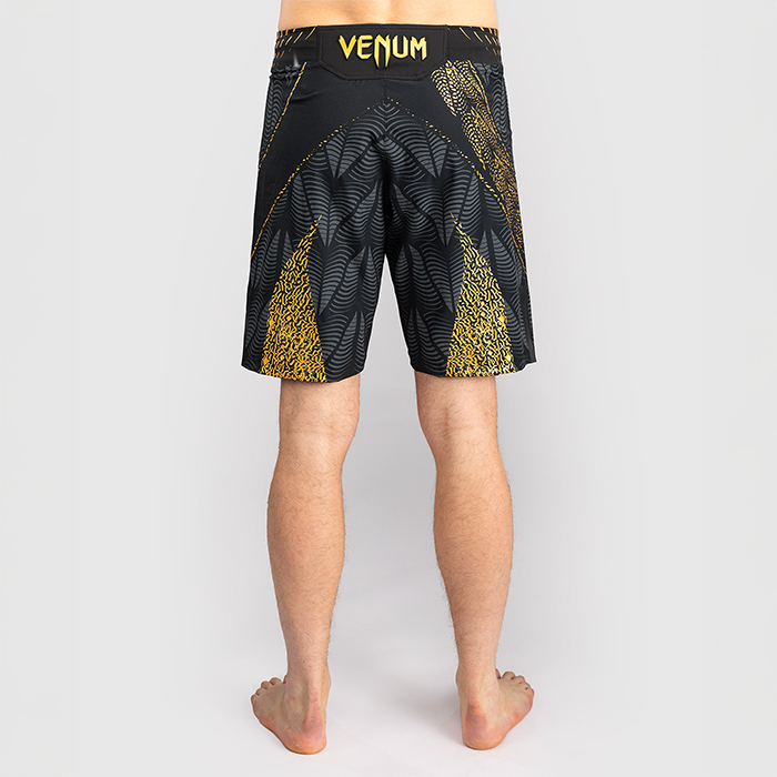 UFC Zenith by Venum Fight Night Fightshorts L&aring;ng modell Svart Guld