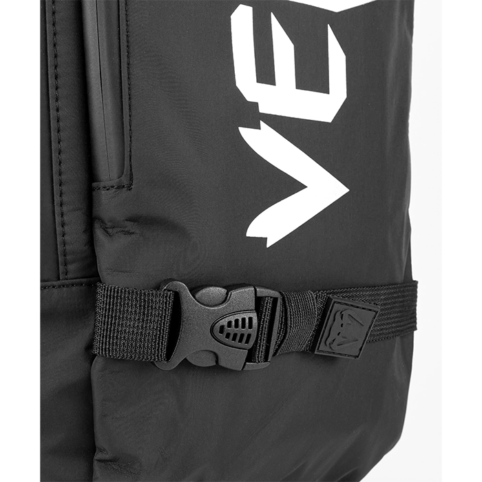Challenger Pro Evo Ryggs&auml;ck 22,5 L Svart/Vit