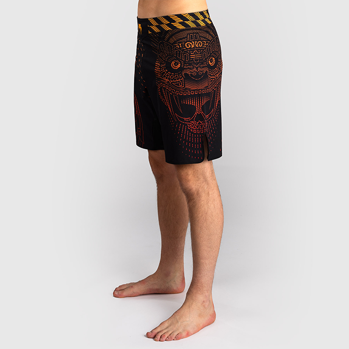 Venum Quetzal Fury Fightshorts Svart R&ouml;d Orange